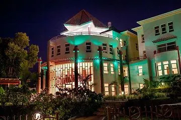Imperial Heights Hotel, Entebbe 4*,